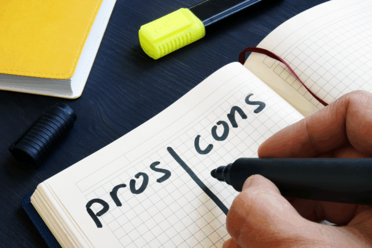 The Pros & Cons of Instant Loans from Licensed Money Lenders in Singapore